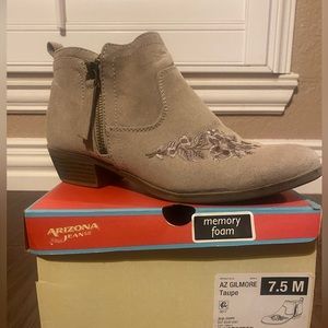 AZ Taupe embroidered booties
